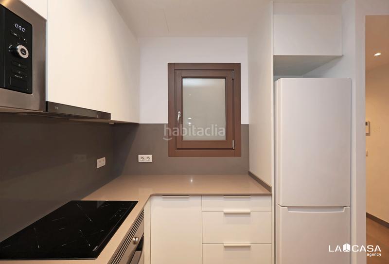 Foto 8d3a7171-b936-48bd-a256-4b283ec229fd. Piso  avinguda del paral·lel, en Sant Antoni Barcelona