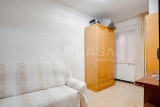 Etagenwohnung  Avinguda de can serra. Piso en venta en can serra