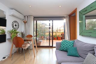 Àtic  Carrer del rector triadó. Piso en venta en hostafrancs