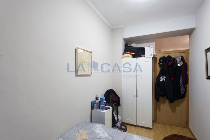 Foto 0a39f17a-14ab-4fff-ac85-24110d9a91f8. Planta baixa a carrer de martorell 22 a Collblanc Hospitalet de Llobregat (L´)