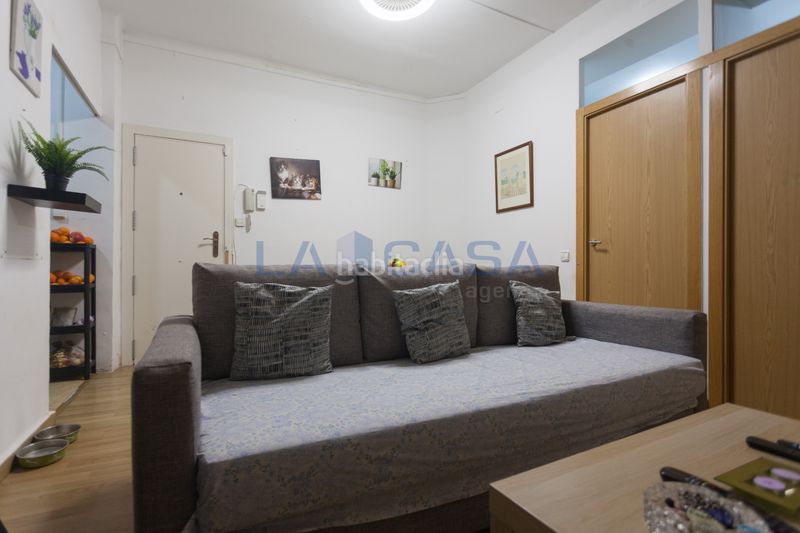 Foto 6838f746-7b91-4cbd-bdf6-e606c990946e. Planta baixa a carrer de martorell 22 a Collblanc Hospitalet de Llobregat (L´)