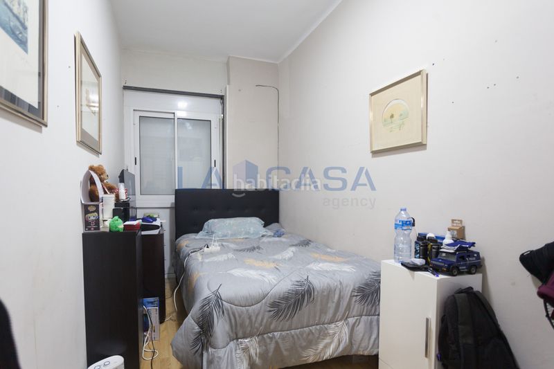 Foto 83bd124a-69ee-4da5-8bd6-c635f71e0239. Planta baixa a carrer de martorell 22 a Collblanc Hospitalet de Llobregat (L´)