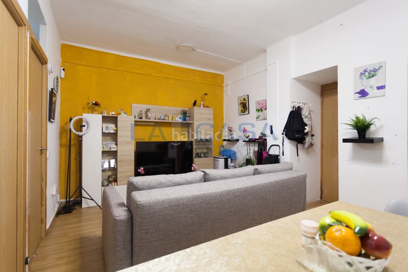 Foto be4e9fc5-c5fa-4aa2-92f4-d65493ec2396. Planta baixa a carrer de martorell 22 a Collblanc Hospitalet de Llobregat (L´)