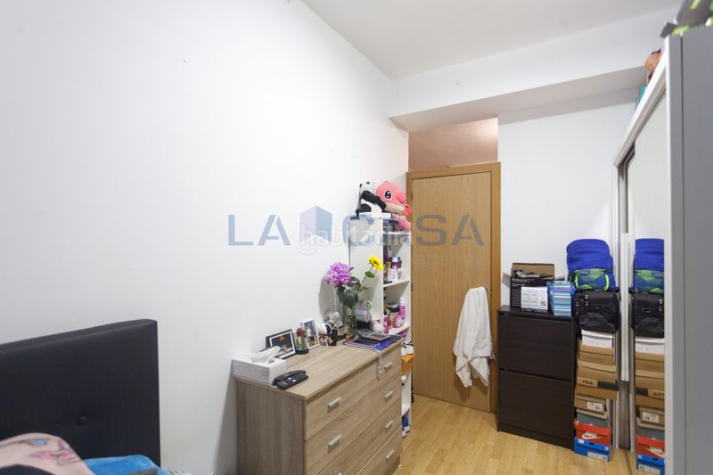 Foto cb5f6b34-2119-4912-82f1-e6433f78d077. Planta baixa a carrer de martorell 22 a Collblanc Hospitalet de Llobregat (L´)