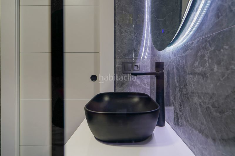 Foto 1153b129-b830-4761-95c5-9f29fc2be480. Pis amb aparcament a El Poble Sec - Parc de Montjuïc Barcelona