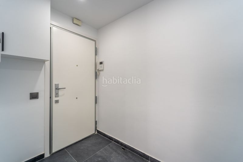 Foto 247d1706-c6a3-47aa-a38d-0aa0f9b39825. Pis amb aparcament a El Poble Sec - Parc de Montjuïc Barcelona