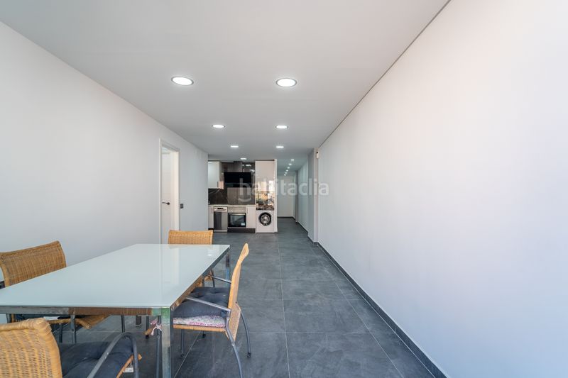 Foto 3118b3d5-d9c8-41f1-9003-ed9eb7644d93. Pis amb aparcament a El Poble Sec - Parc de Montjuïc Barcelona