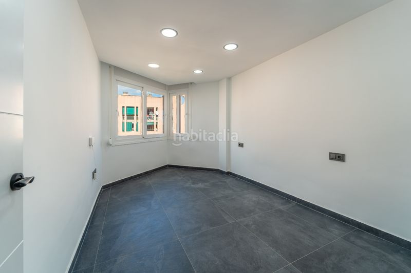 Foto c69bd408-f833-4c55-9583-a4f2b17d3e63. Pis amb aparcament a El Poble Sec - Parc de Montjuïc Barcelona