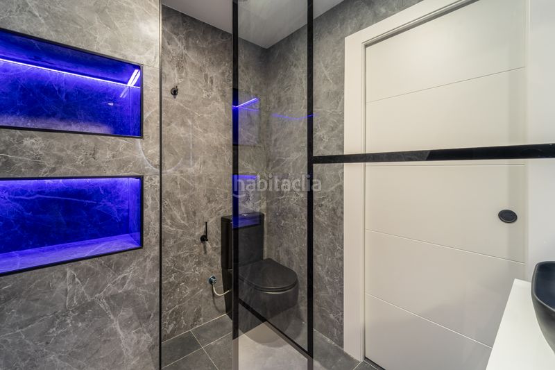 Foto cfc83171-b55a-441b-8f40-38bc00498ad0. Pis amb aparcament a El Poble Sec - Parc de Montjuïc Barcelona