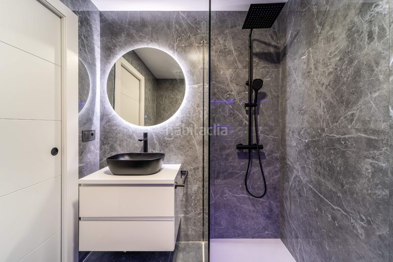 Foto fac0b4df-bb42-4f50-a66b-8e57c1cf5ac5. Pis amb aparcament a El Poble Sec - Parc de Montjuïc Barcelona