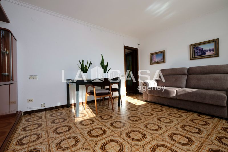 Foto a3ea0dcc-0d10-4b11-8783-242d06950c37. Pis a Roquetes Barcelona