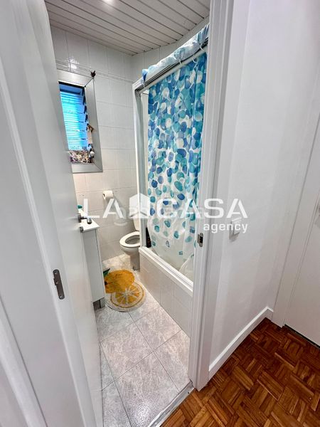 Foto b32434cd-1cd4-4a27-a947-06b73cad0ccb. Pis a La Font d´en Fargues Barcelona