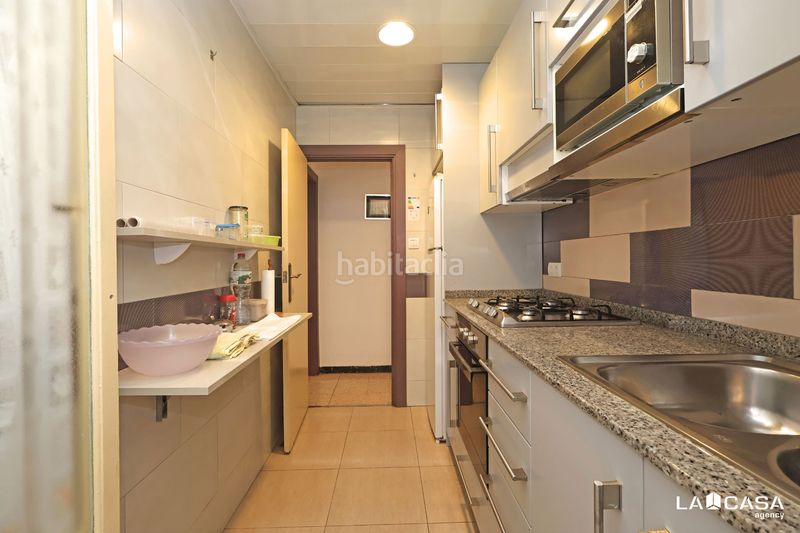 Foto 0271b706-a5b2-4111-9190-1bbe0ef7011c. Piso  en venta en Can Clota Esplugues de Llobregat