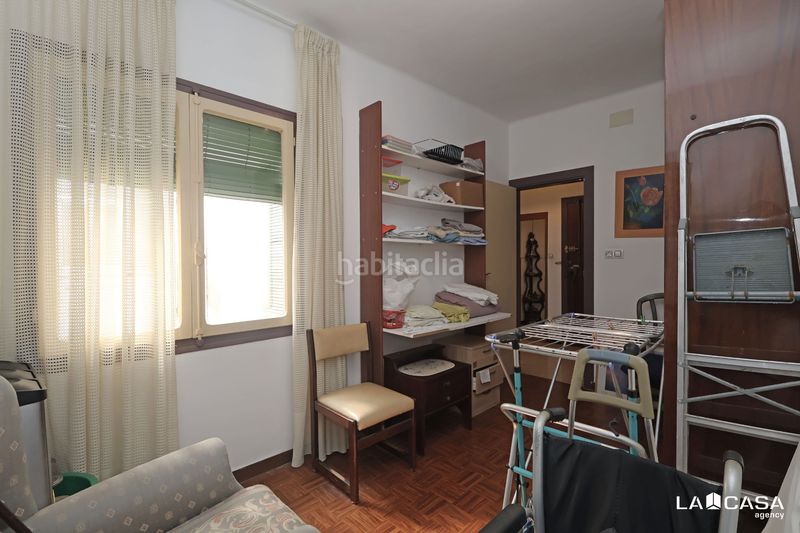 Foto a802047d-7feb-4cf3-885a-b98a3c6ad344. Piso  en venta en Can Clota Esplugues de Llobregat