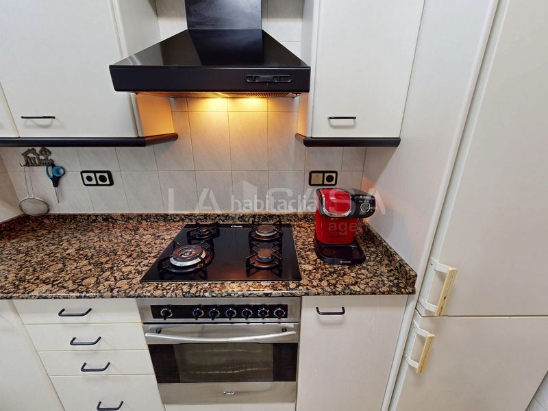 Foto 4d94662f-1ed4-46c0-9b48-a8f85301820c. Pis a Camí Fondo Valencia