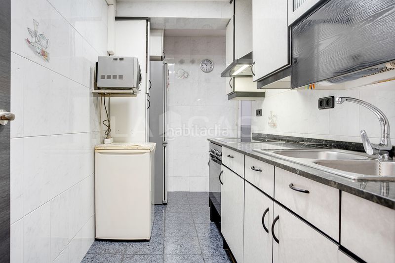 Foto 4f2b2d64-5dad-478a-9a43-58e80a4f4c31. Pis a Provençals del Poblenou Barcelona