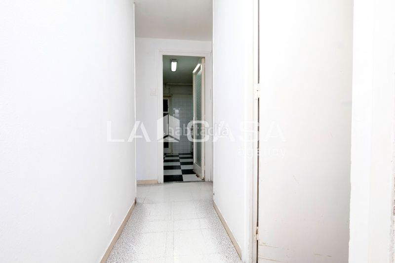 Foto 4459b82a-5ff9-4785-bfbd-59a5192a4116. Pis a Vilapicina - Torre Llobeta Barcelona