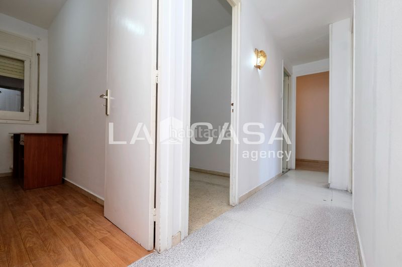 Foto 92579f62-5688-47a9-8dce-11a1161faf33. Pis a Vilapicina - Torre Llobeta Barcelona