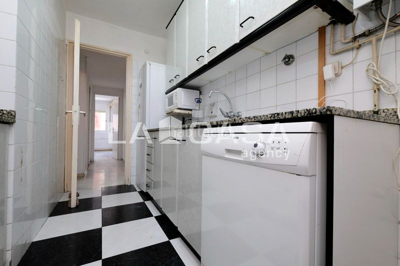 Foto b3a907c6-1fa6-4ee5-acc2-ca6f9d6408b5. Pis a Vilapicina - Torre Llobeta Barcelona