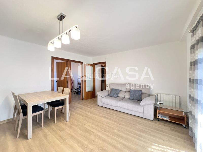 Foto 16e9879a-d8d1-46f7-9762-f681fe6d06c2. Pis a Llefià Badalona