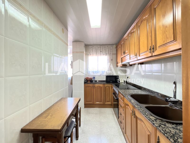 Foto a6a396ab-276c-436b-a578-384af4133c32. Pis a Llefià Badalona