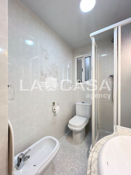 Foto ef7534d0-e7a2-49bf-884b-64a51450c1ce. Pis a Llefià Badalona