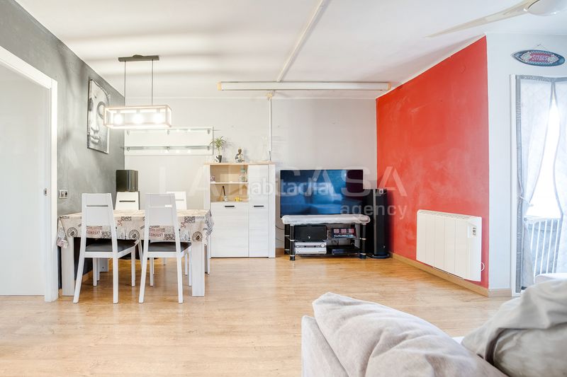 Foto 144574bb-e006-4715-8848-06741e9c05ac. Pis a Sant Martí de Provençals Barcelona