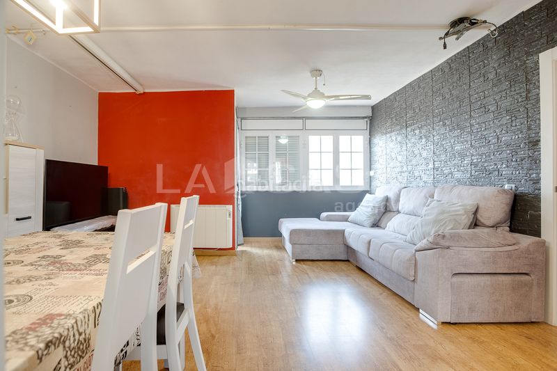 Foto 146fb0ee-e98e-4b0a-8943-fcfab9cc7f17. Pis a Sant Martí de Provençals Barcelona