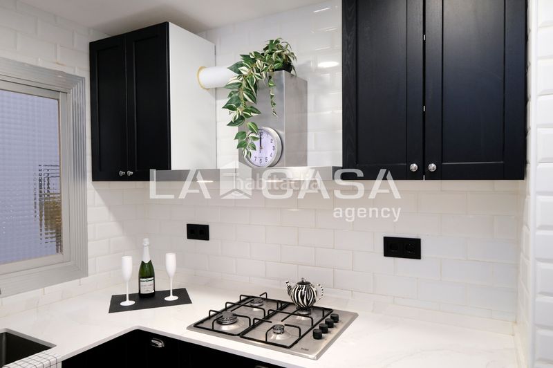 Foto b30b268a-9582-41f8-b6ad-cb7cd2d5bbdd. Pis a Vilapicina - Torre Llobeta Barcelona