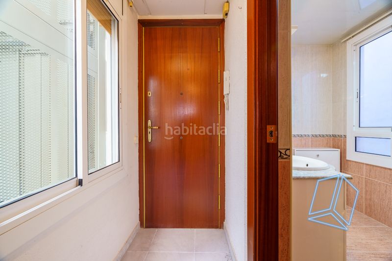 Foto 03a89a6b-5233-4036-a788-d2868ee74a5e. Pis a Baix Guinardó Barcelona