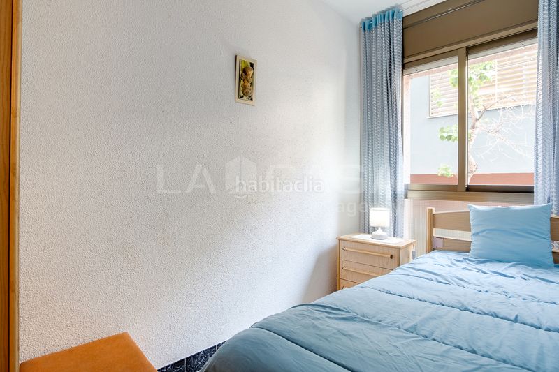 Foto f9cbc422-f45e-42ed-add5-b7cd64c7d454. Pis a Provençals del Poblenou Barcelona