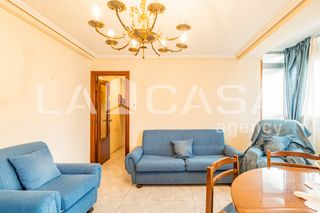 Appartamento  Avinguda de blasco ibáñez. Piso en venta en avenida de blasco ibáñez