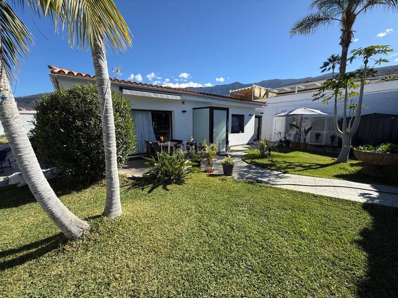 Foto f29c990a-1b20-4d39-88d7-eddd06fb27db. Chalet en Centro Orotava (La)