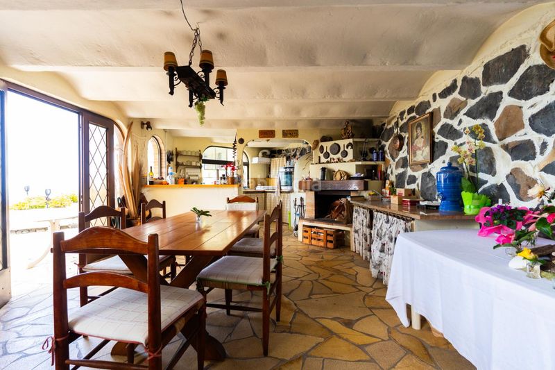 Foto 27661aa9-18cf-4430-8cd0-b452a1e513e3. Xalet amb aparcament a Cuesta de la Villa Santa Úrsula