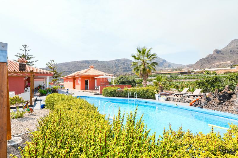 Foto 1933306b-8bb8-44f4-9f7b-d125ab141b4b. Chalet con parcheggio piscina in Tamaimo - Arguayo Santiago del Teide