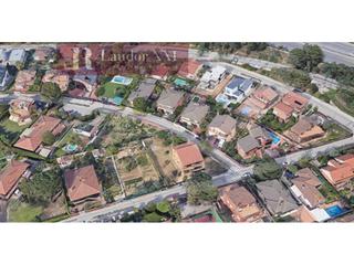 Terreny residencial a Castellarnau. Rebajado