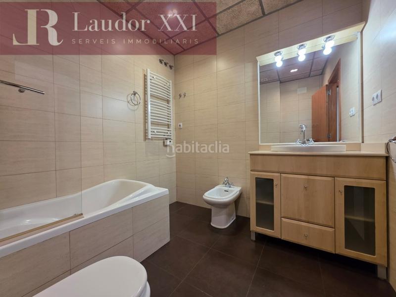 Foto acb3a383-c6c4-49de-9659-bdbc98d4fabd. Piso excelente oportunidad de adquisición de vivienda protegida! en Sabadell