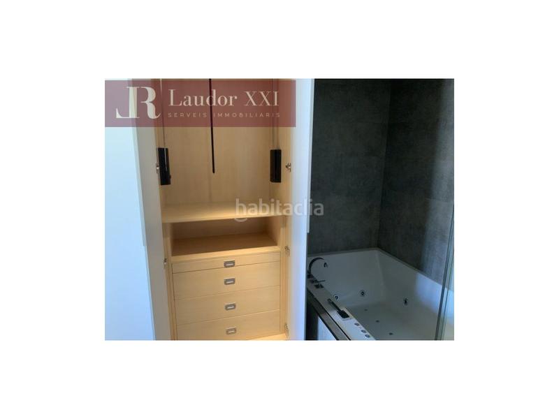 Foto 26f23a21-0d60-4a7d-a97a-aaeffec5857f. Maison jumelée avec parking dans Creu Alta Sabadell