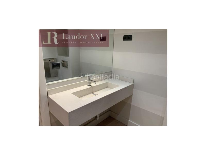 Foto 927c7fbf-62c7-4664-941f-99d0ef165f2c. Maison jumelée avec parking dans Creu Alta Sabadell