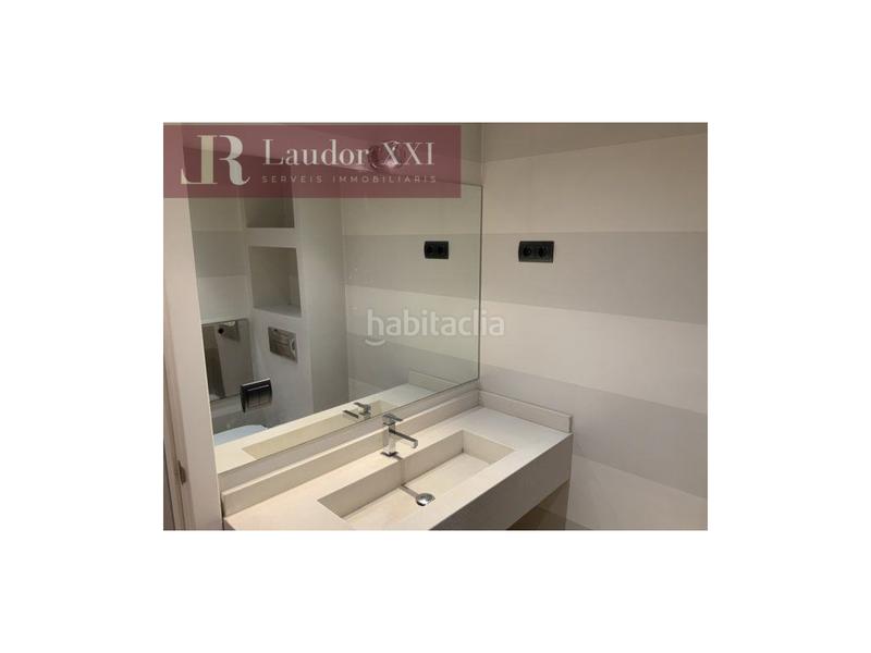 Foto a5eda86b-9a00-4056-a4c0-78576e38a262. Maison jumelée avec parking dans Creu Alta Sabadell