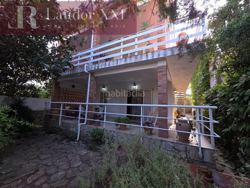 Foto 1bef87d5-b766-4550-b671-4a857e2dc62f. Casa amb aparcament a Eixample Residencial Escala (L´)
