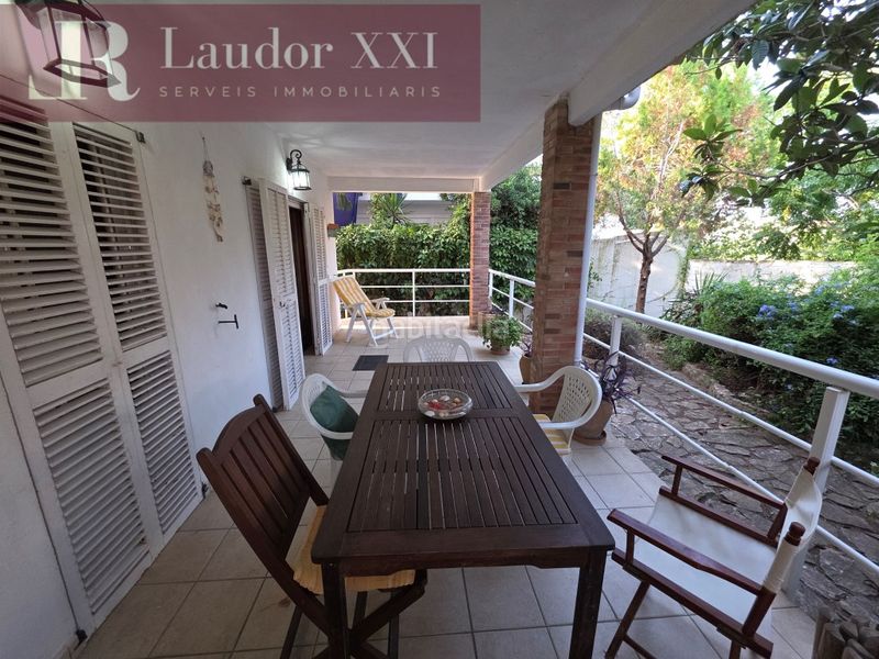 Foto 6fedb6ee-62cc-476c-9425-7efad2875227. Casa amb aparcament a Eixample Residencial Escala (L´)