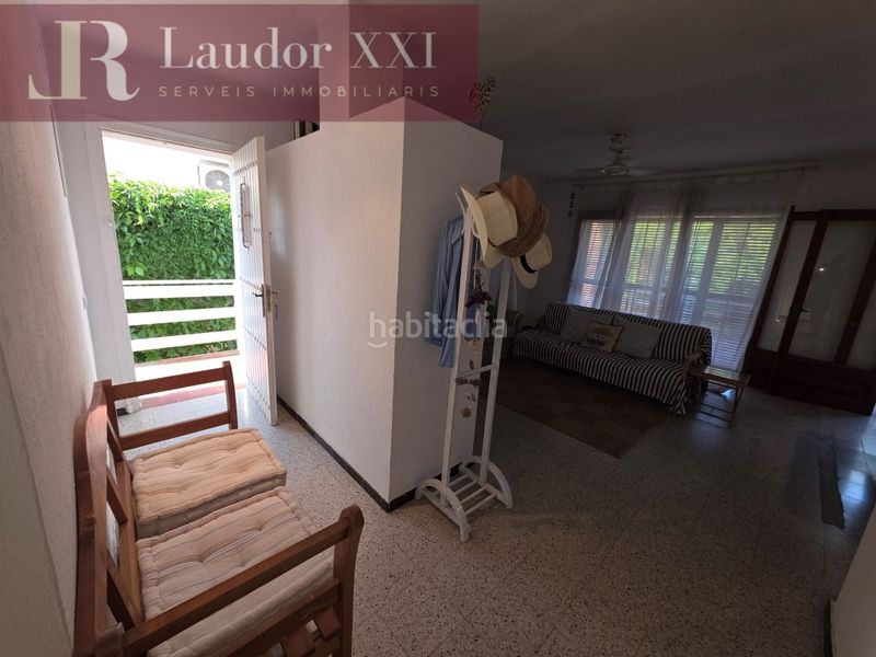 Foto 758ba12a-097f-4dc8-a797-6187731fa107. Casa amb aparcament a Eixample Residencial Escala (L´)