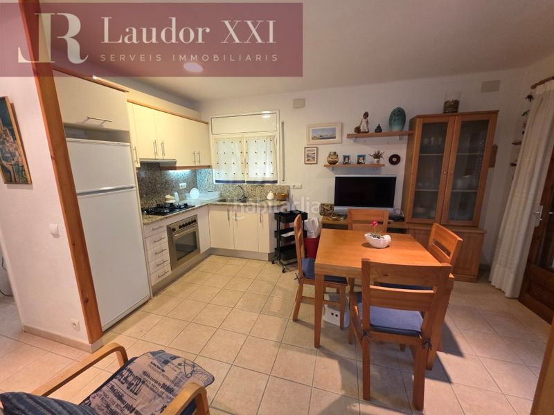 Foto 8deab12a-ed4e-4416-8066-e6ec91ff1b08. Casa amb aparcament a Eixample Residencial Escala (L´)
