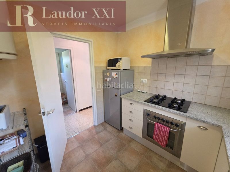 Foto a82e4d4e-905d-4b80-87b0-ab7851adf313. Casa amb aparcament a Eixample Residencial Escala (L´)