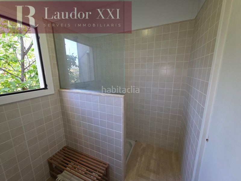 Foto a9cebb0b-824c-4d53-81ac-5eb37a508d34. Casa amb aparcament a Eixample Residencial Escala (L´)
