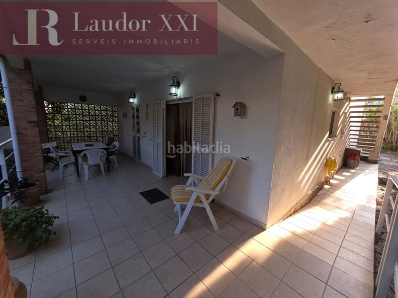 Foto abfdd5e0-6fc4-4949-9c13-8da080a530f1. Casa amb aparcament a Eixample Residencial Escala (L´)