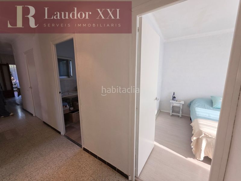 Foto f5568ba5-be57-44cb-b58d-e5832673b7e2. Casa amb aparcament a Eixample Residencial Escala (L´)