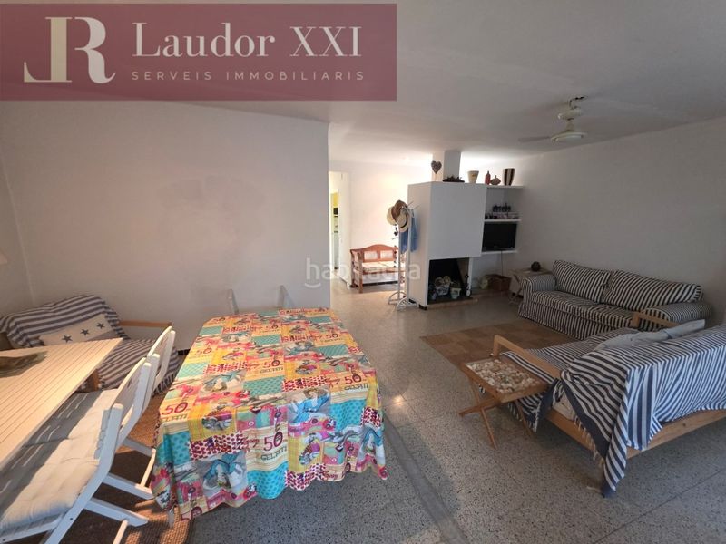 Foto f83847c0-2df7-4d25-981f-9e344c360f54. Casa amb aparcament a Eixample Residencial Escala (L´)