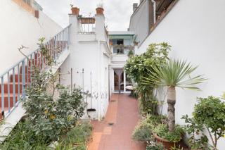 Casa  Pardo bazan. Casa con patio y terraza en zona olímpica